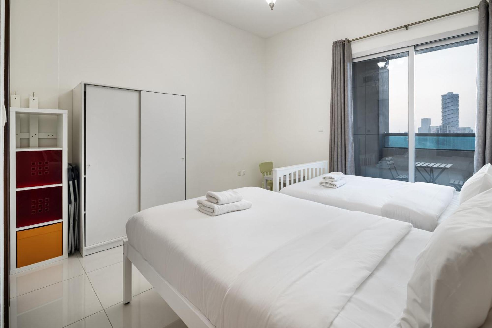 Apartment Furnished 2bhk In Elite 3 Sports Dubai